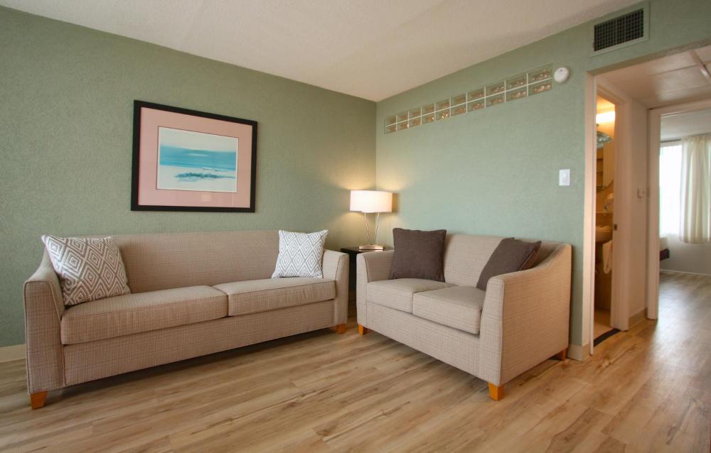 Type B (1 Queen and 1 Full/w Balcony) - Oceanfront Suite interior